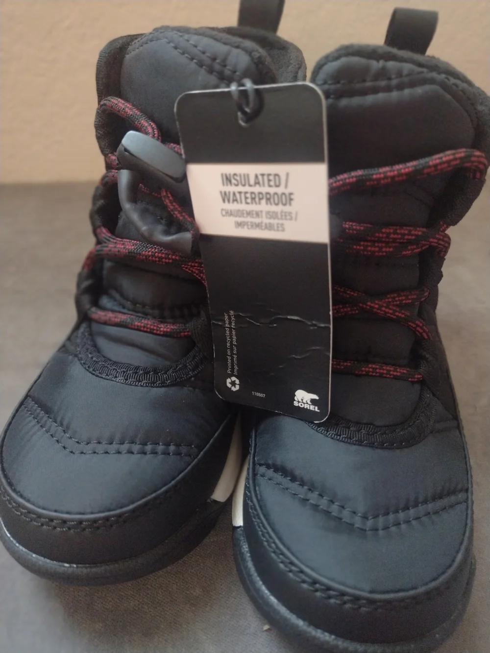 Sorel Children's Size 8 Whitney II Short Lace Black Red Boots Waterproof